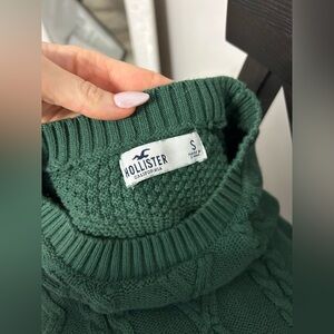 Hollister Knit Sweater